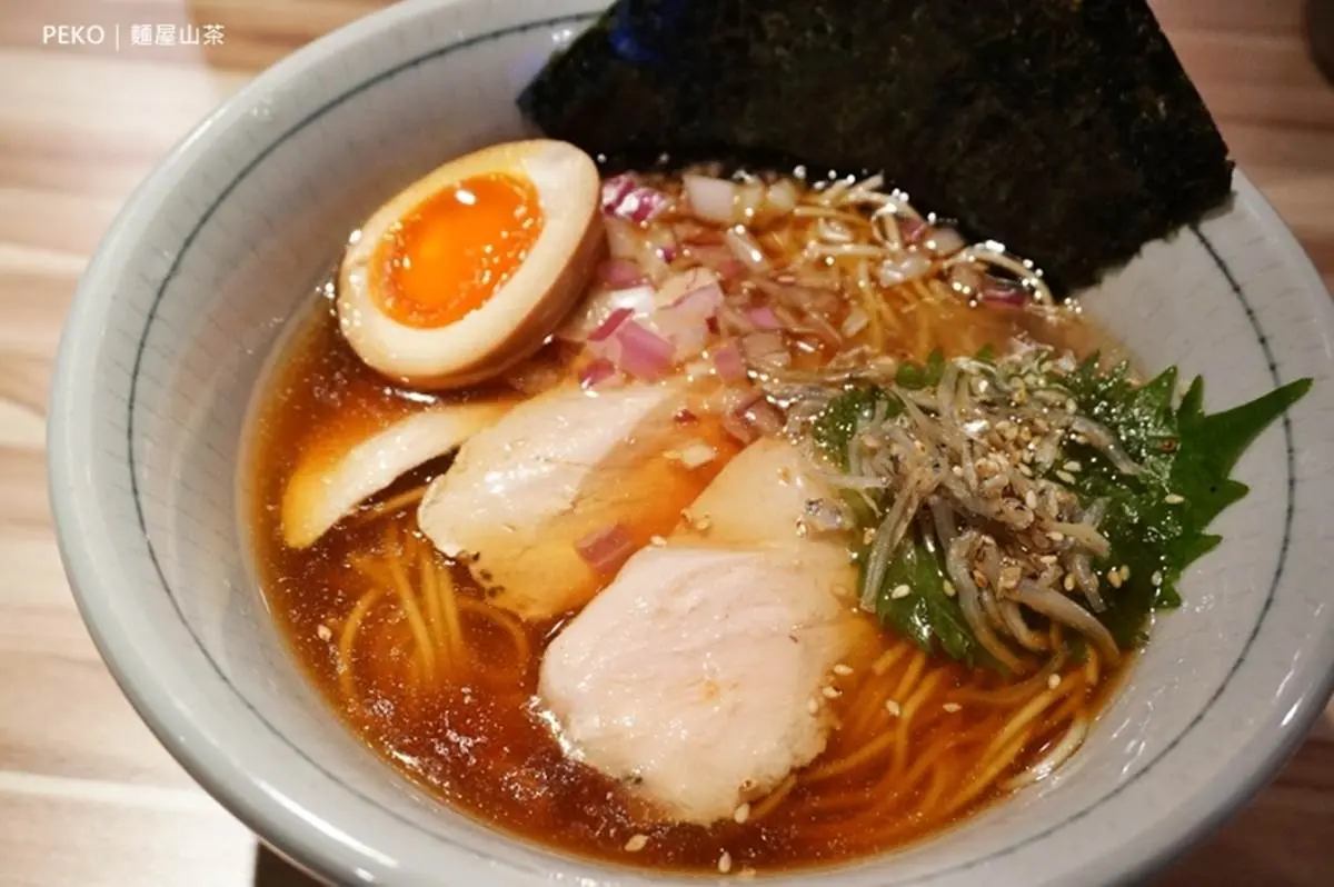 超有哏!新北6家特殊口味拉麵:義式青醬湯、A5和牛貢丸、酒香焦蒜雞 超有哏!新北6家特殊口味拉麵:義式青醬湯、A5和牛貢丸、酒香焦蒜雞