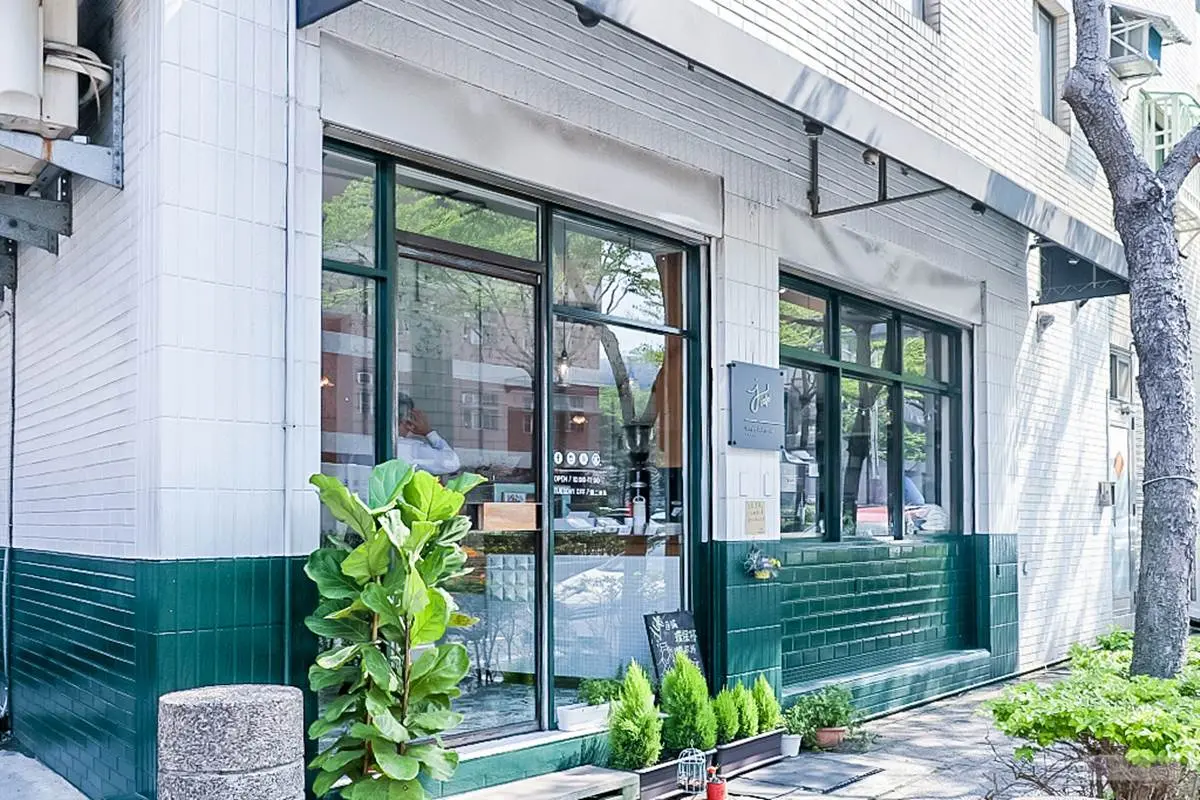 抹茶控水水必收！桃園６家網美下午茶：眷村甜點店吃超有哏千層、北歐咖啡廳嘗爆漿熔岩