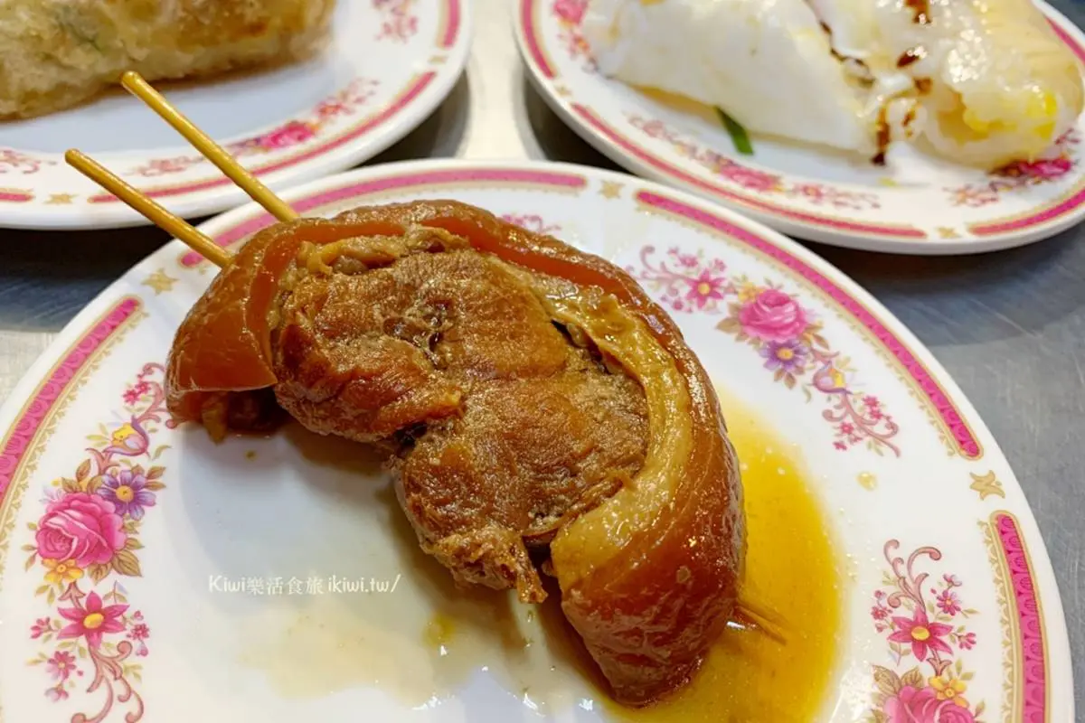 在地人激推!彰化南瑤宮必吃4攤:脆皮素肉圓、秒殺透光麻糬、爌肉飯配雞捲 在地人激推!彰化南瑤宮必吃4攤:脆皮素肉圓、秒殺透光麻糬、爌肉飯配雞捲