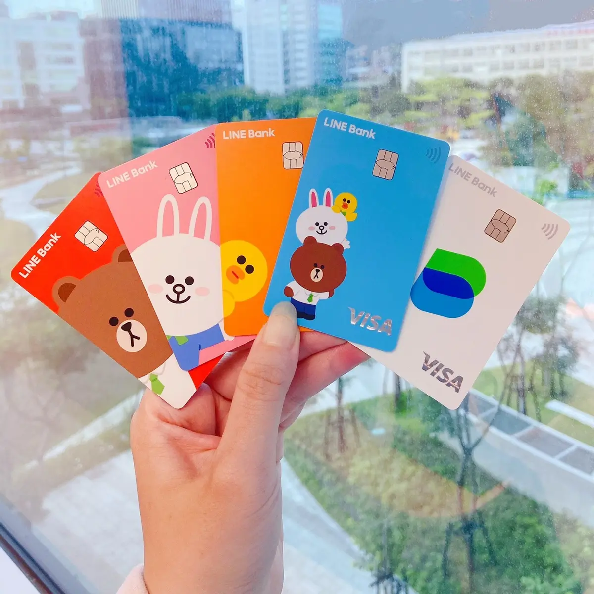 LINE Bank熊大兔兔卡「好康攻略」！２大超商回饋41%，每月免費轉帳60次