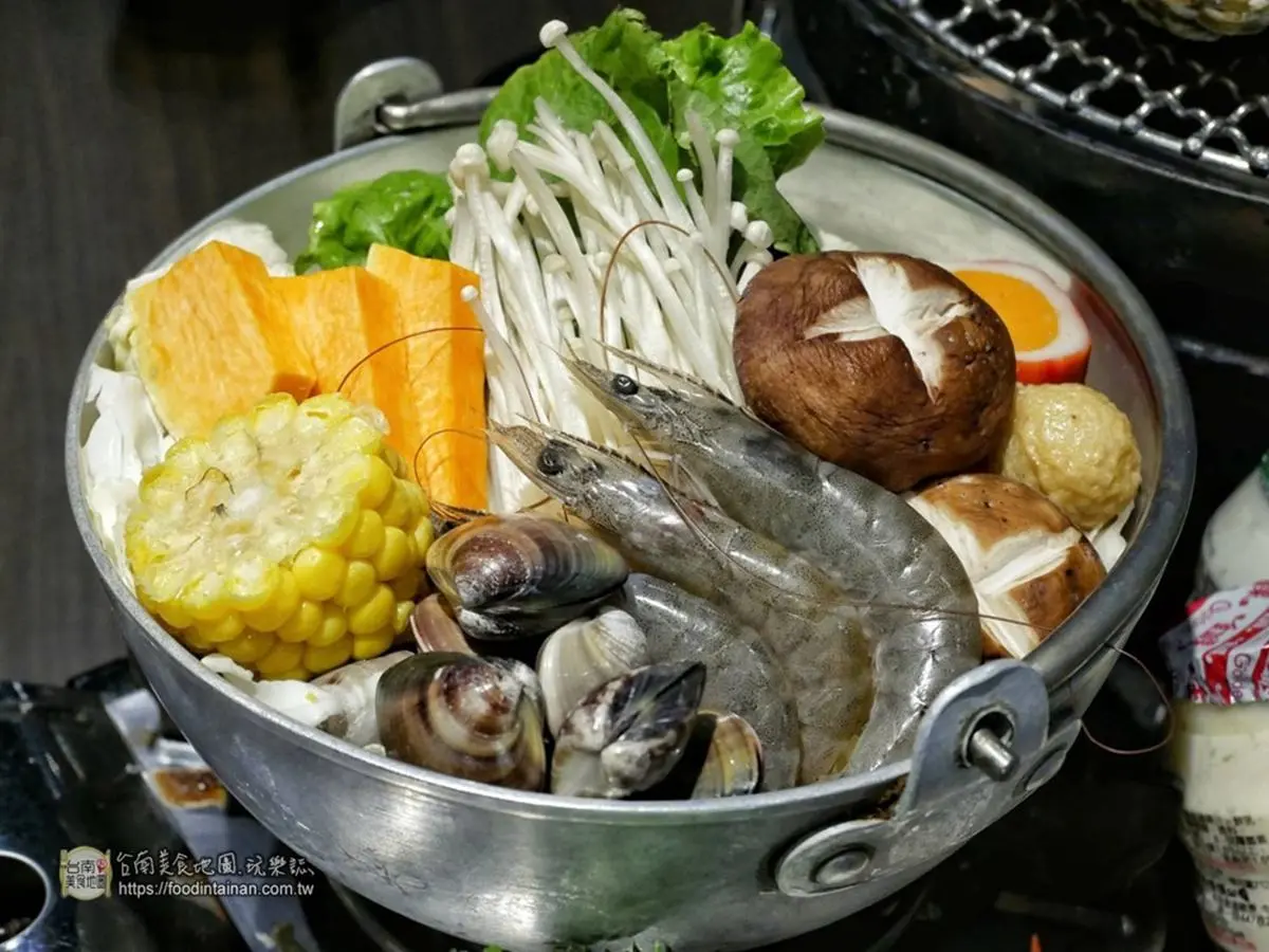 【新開店】鮮蚵放題只要199起！台南浮誇３倍體牡蠣任你吃，４人同行限定加碼送龍蝦