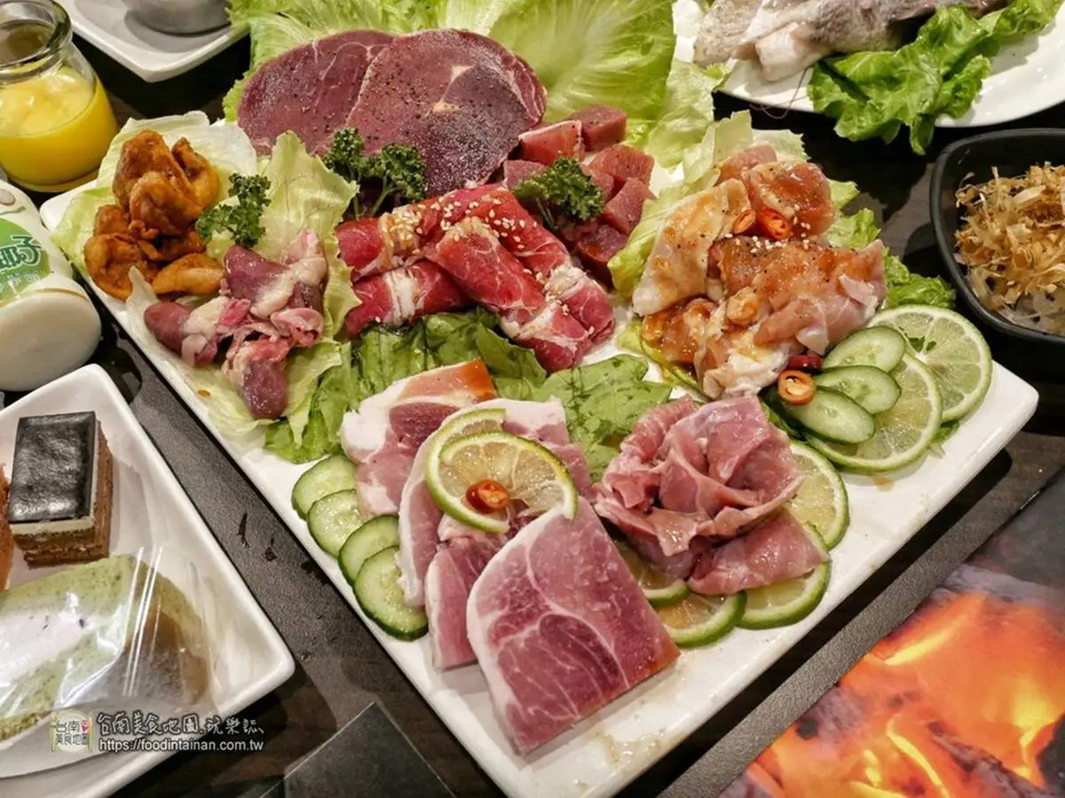 【新開店】鮮蚵放題只要199起！台南浮誇３倍體牡蠣任你吃，４人同行限定加碼送龍蝦