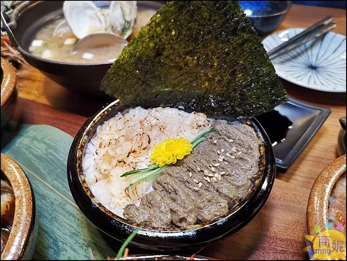 CP值爆表!台中超狂「5小丼」一次嘗炙燒星鰻、比目魚,澎派分量1碗只要150元 CP值爆表!台中超狂「5小丼」一次嘗炙燒星鰻、比目魚,澎派分量1碗只要150元