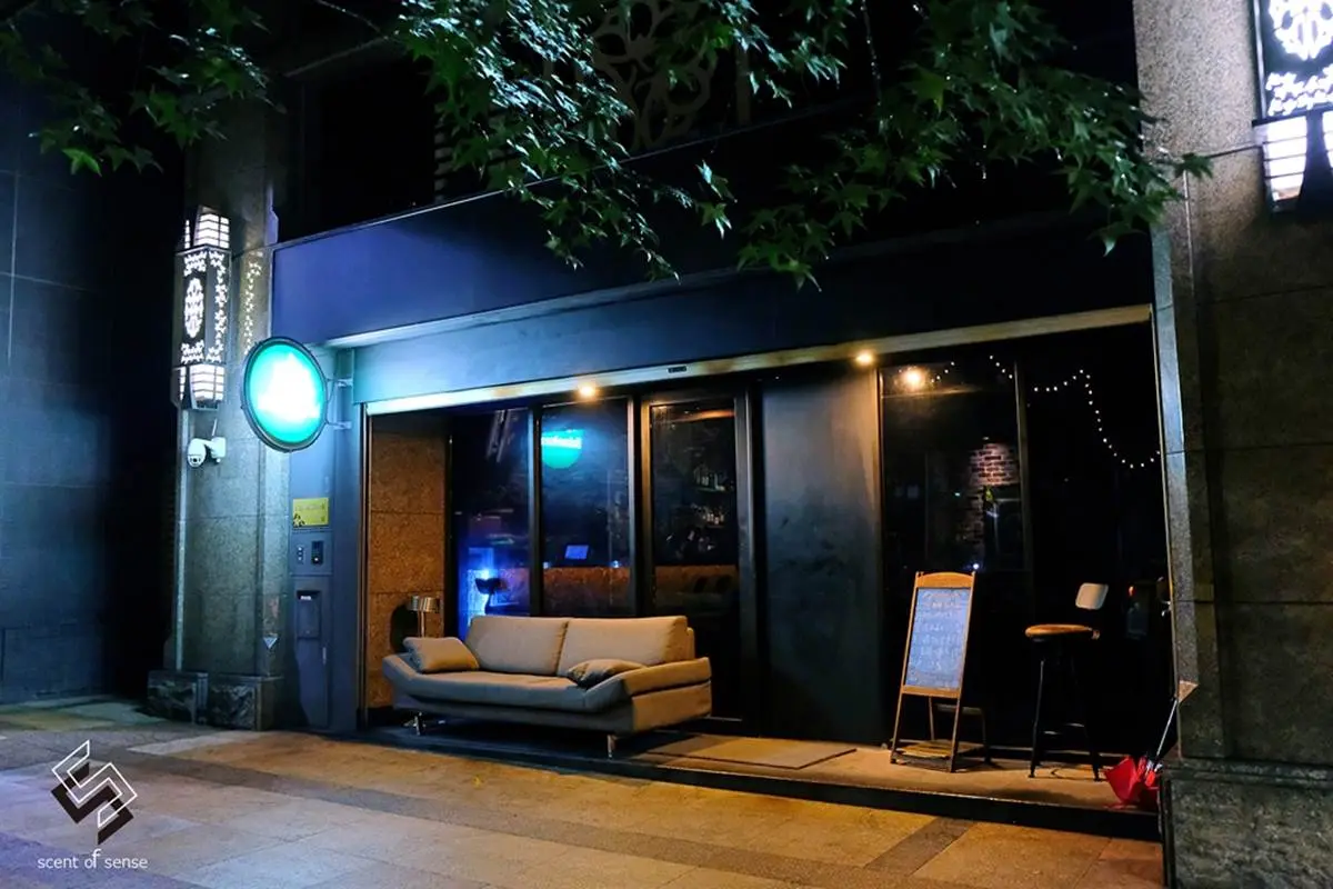 水水來Chill！中山區３家網美系酒吧：水族箱吧檯、復古「當鋪」、美式仿舊磚牆