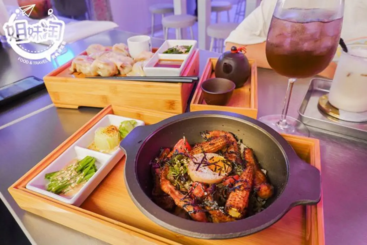 愈夜愈嗨！台北「醫務所酒吧」餐桌就是手術台，必點「雙拼水餃」吃得到鐵觀音茶香