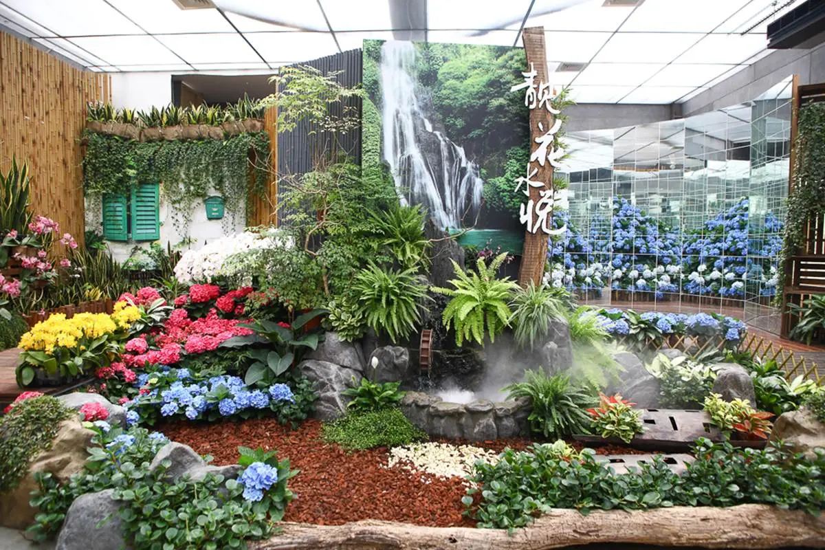 美到犯規!苗栗超繽紛繡球花園「毛小孩」也能來,打卡3D鏡中花、湖畔享玫瑰全餐 美到犯規!苗栗超繽紛繡球花園「毛小孩」也能來,打卡3D鏡中花、湖畔享玫瑰全餐