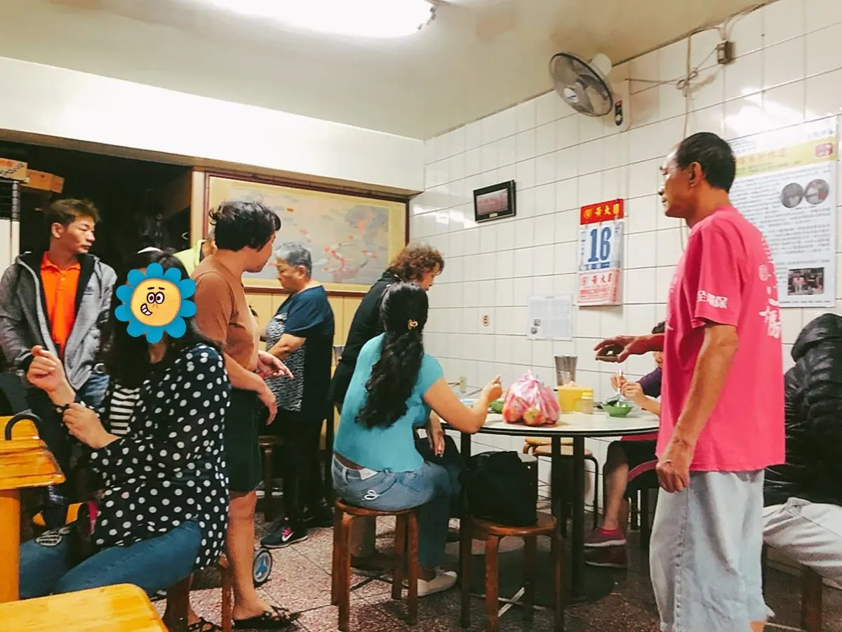 在地人心中第一名！50年切仔麵１碗只要30元，黑白切沾獨門豆瓣醬吃了會回味