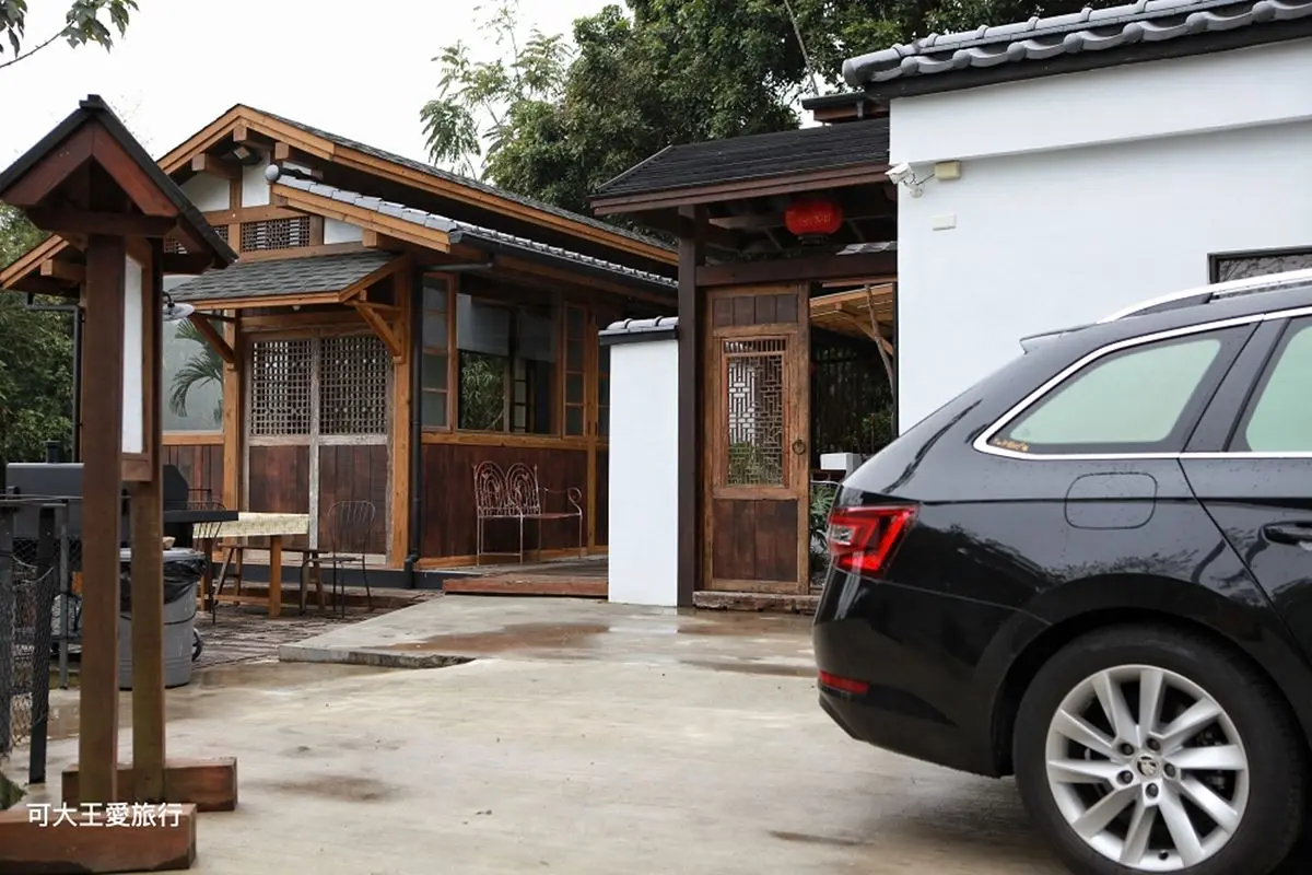 武俠客棧住一晚！復古民宿每人1400就能包棟，享廚房可BBQ、小孩還能體驗餵小馬