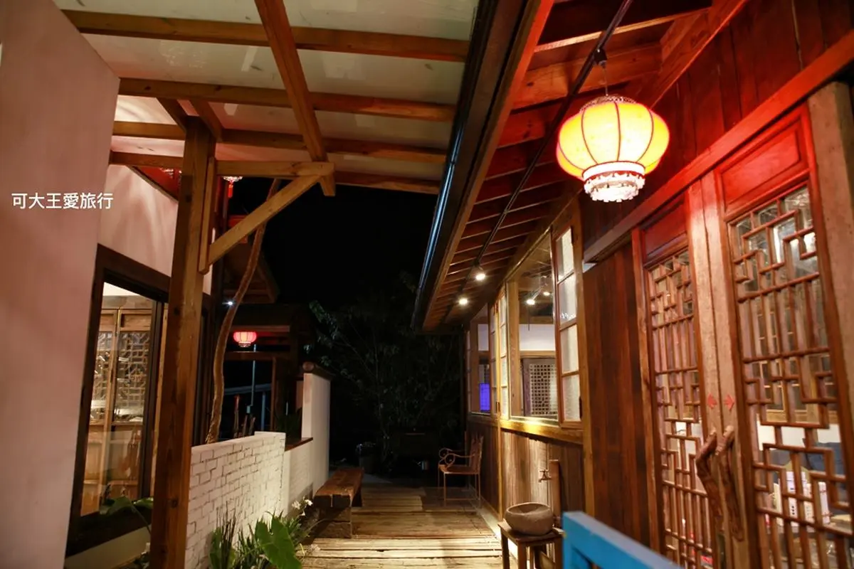 武俠客棧住一晚！復古民宿每人1400就能包棟，享廚房可BBQ、小孩還能體驗餵小馬