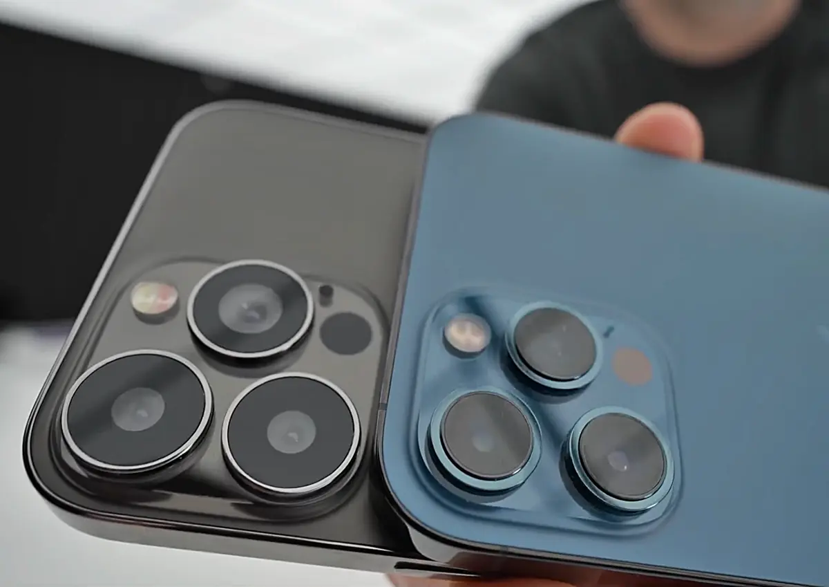 iPhone 13「最完美摩卡色」曝光!瀏海縮小30%、3鏡頭加大,今年這時現身 iPhone 13「最完美摩卡色」曝光!瀏海縮小30%、3鏡頭加大,今年這時現身