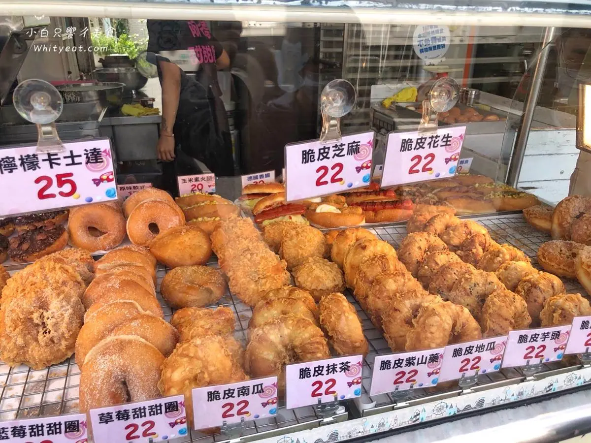 超有哏!台南5家包餡系甜甜圈:胖嘟嘟沙拉包、卡宴紅醬臭豆腐、牽絲Q彈麻糬 超有哏!台南5家包餡系甜甜圈:胖嘟嘟沙拉包、卡宴紅醬臭豆腐、牽絲Q彈麻糬