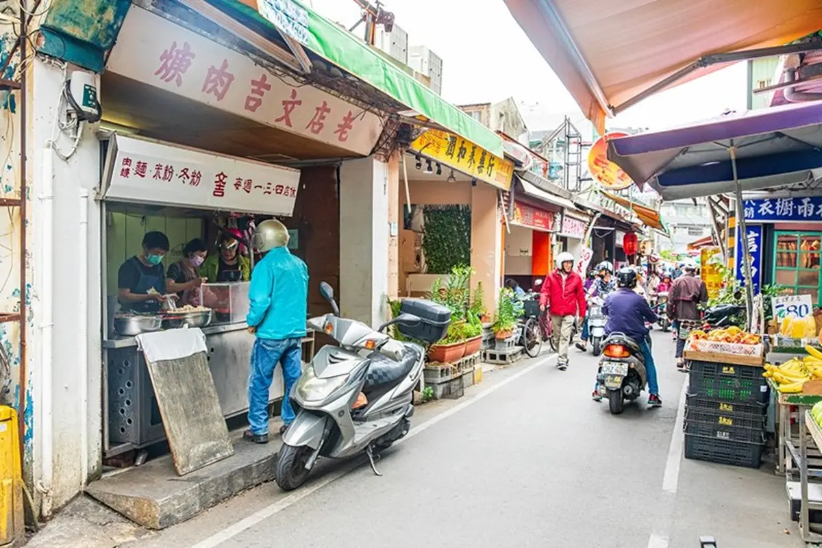 沒吃過不算來過！北投３家人氣肉羹：50年老店、厚漿裹噴汁肉條、帶勁麵條配黑白切
