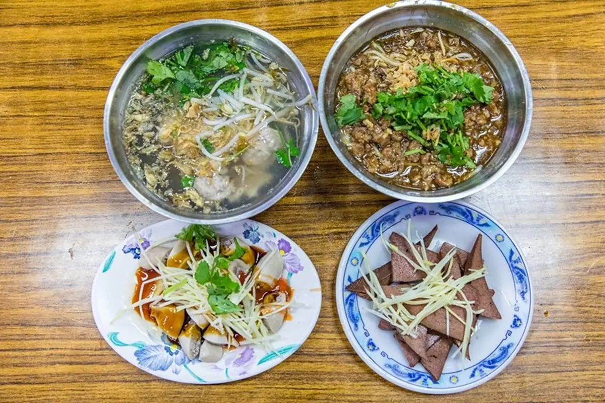 沒吃過不算來過！北投３家人氣肉羹：50年老店、厚漿裹噴汁肉條、帶勁麵條配黑白切
