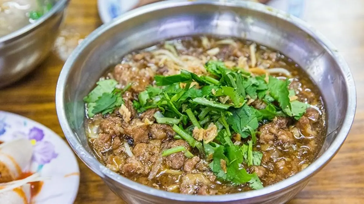 沒吃過不算來過！北投３家人氣肉羹：50年老店、厚漿裹噴汁肉條、帶勁麵條配黑白切
