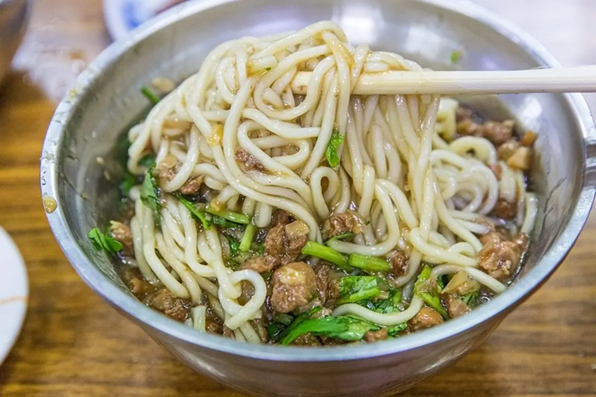 沒吃過不算來過！北投３家人氣肉羹：50年老店、厚漿裹噴汁肉條、帶勁麵條配黑白切