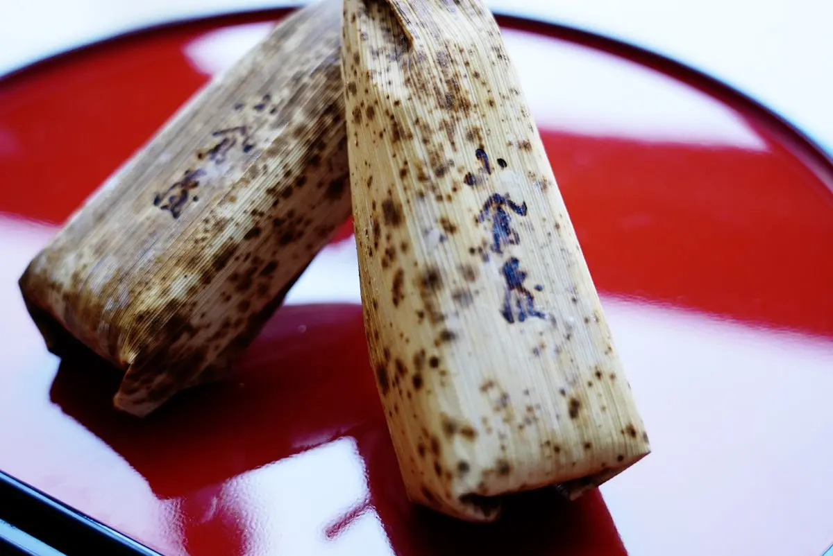 開賣就被秒殺!百年鰻魚丼名店開賣「限定蒲燒鰻魚粽」禮盒,搭配蒲燒醬、山椒粉超對味 開賣就被秒殺!百年鰻魚丼名店開賣「限定蒲燒鰻魚粽」禮盒,搭配蒲燒醬、山椒粉超對味