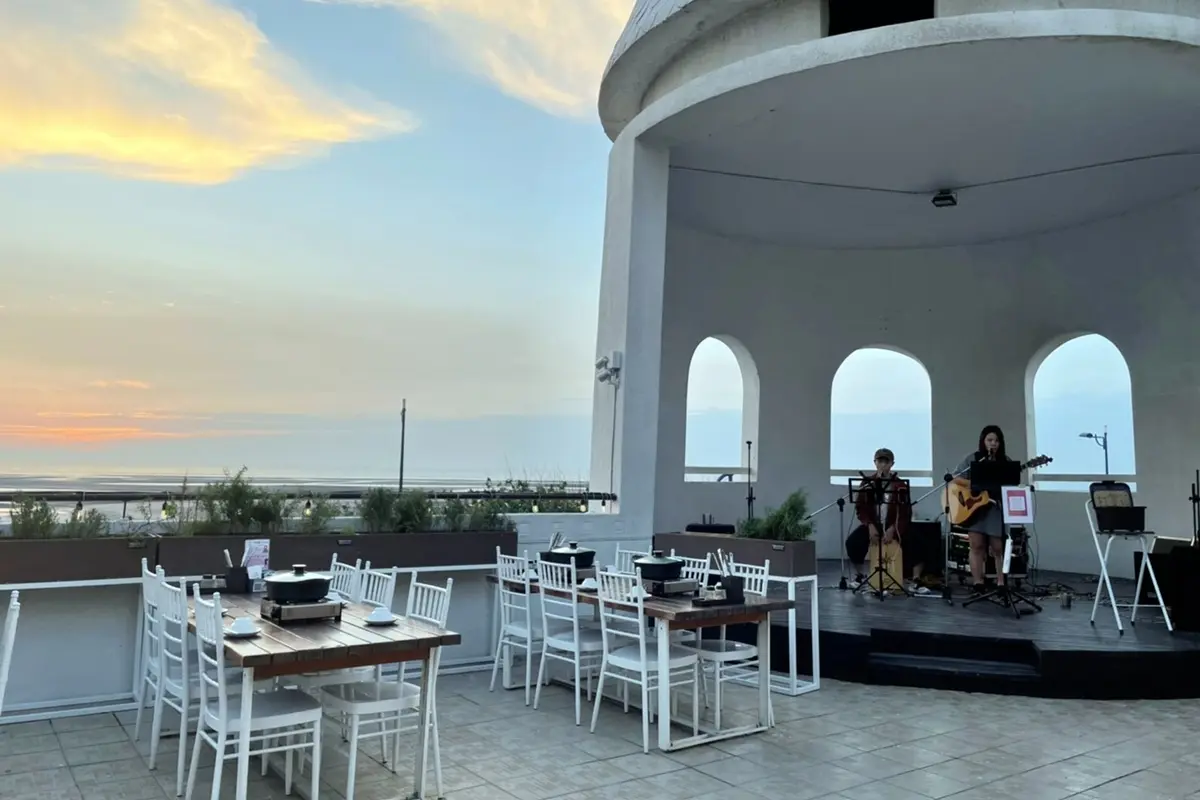 麻辣鍋+BBQ吃到飽!台中最新「O’view海景餐廳」,坐擁無敵海景、LIVE BAND超享受 麻辣鍋+BBQ吃到飽!台中最新「O’view海景餐廳」,坐擁無敵海景、LIVE BAND超享受