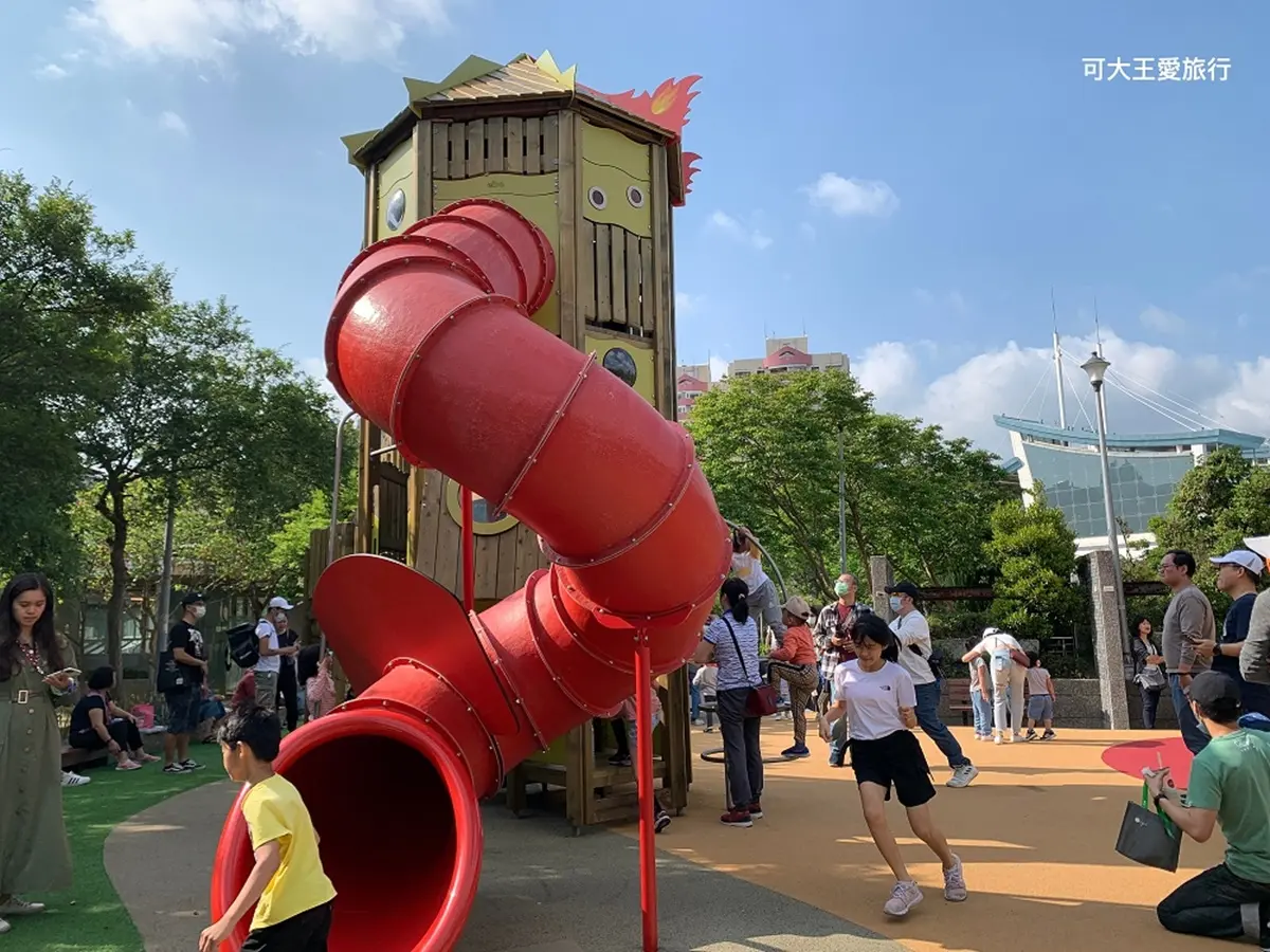 小小打火英雄出任務!台北親子公園再翻新:超Q消防車、火焰鞦韆、旋轉溜滑梯 小小打火英雄出任務!台北親子公園再翻新:超Q消防車、火焰鞦韆、旋轉溜滑梯