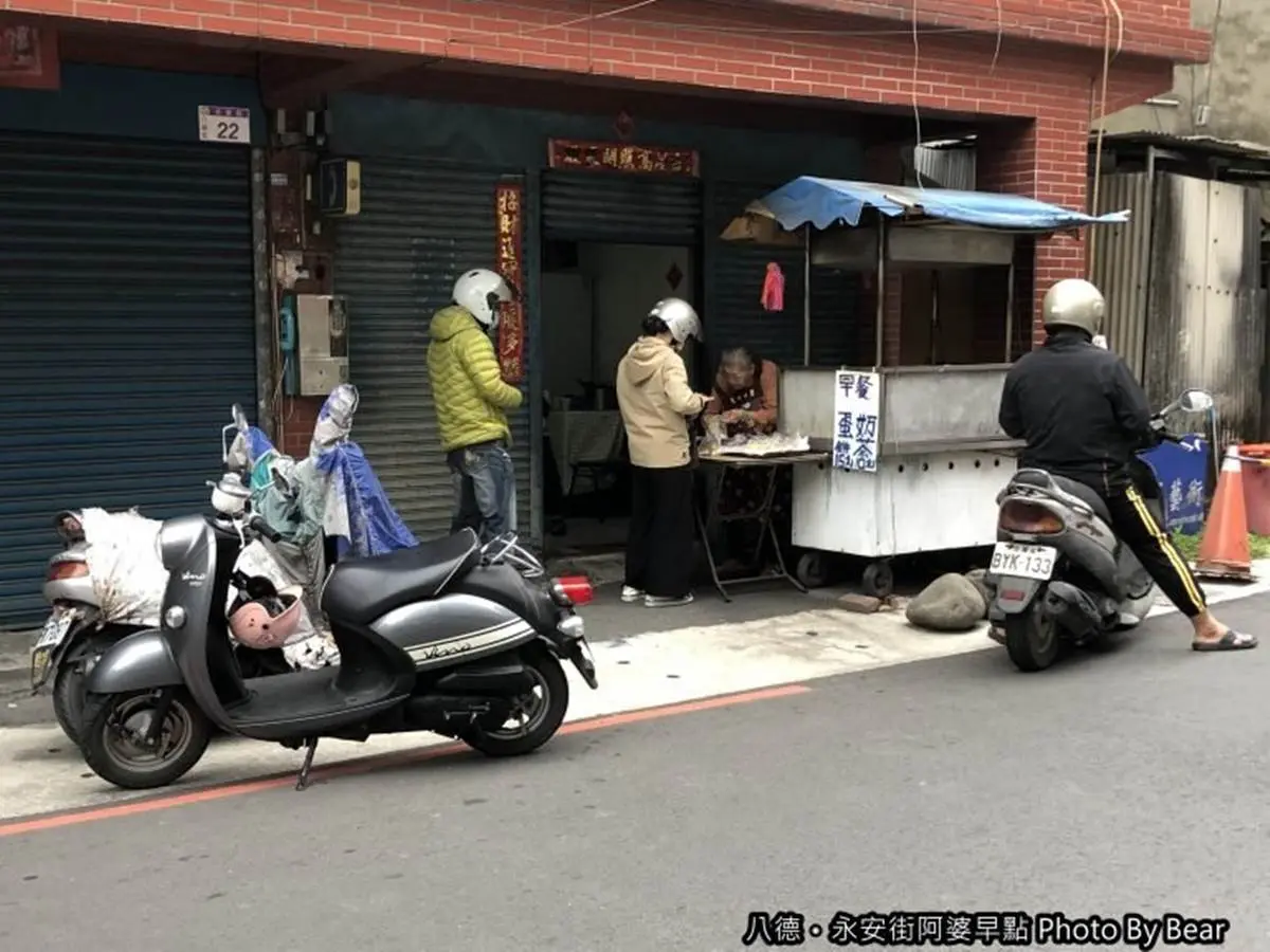 在地人才知道!桃園5家古早味粉漿蛋餅:50年阿婆餐車、1週只賣4天、30元雙蛋 在地人才知道!桃園5家古早味粉漿蛋餅:50年阿婆餐車、1週只賣4天、30元雙蛋
