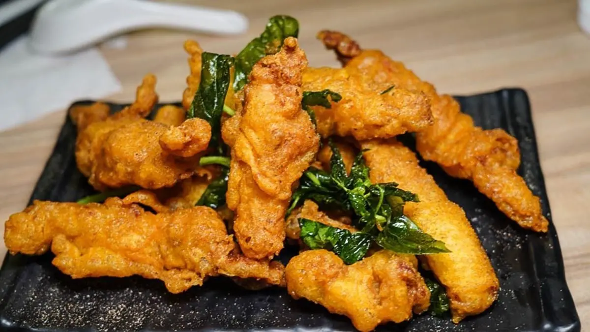 外帶、外送都可以!「滷肉飯界LV」鋪滿滿鮮蚵+大腸,加胡椒粉、辣醬更對味 外帶、外送都可以!「滷肉飯界LV」鋪滿滿鮮蚵+大腸,加胡椒粉、辣醬更對味