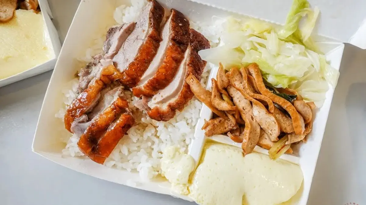 外帶回家吃!台南5家高CP值便當:60元烤鴨飯、香港師傅燒臘、炙燒明太子雞腿 外帶回家吃!台南5家高CP值便當:60元烤鴨飯、香港師傅燒臘、炙燒明太子雞腿