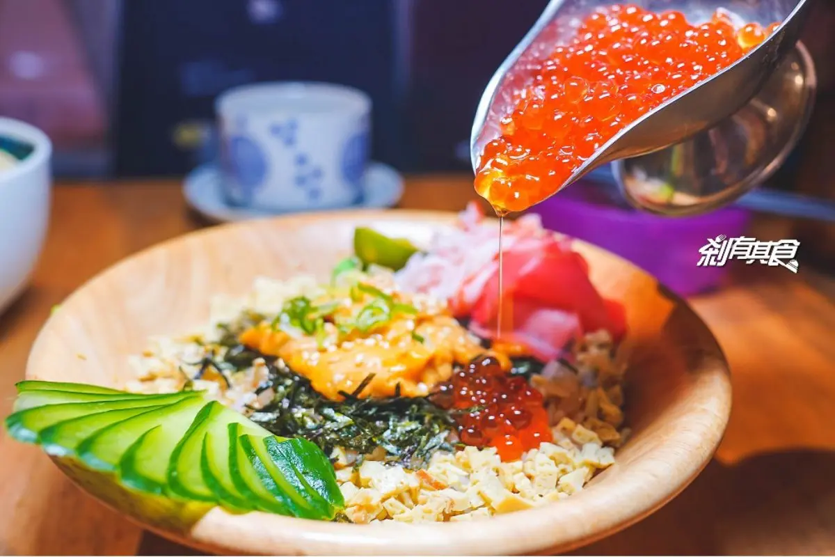 防疫還能省荷包！台中外帶、外送優惠16家：旋轉蛋包飯、鮭魚卵和牛壽司、軟綿芋頭捲