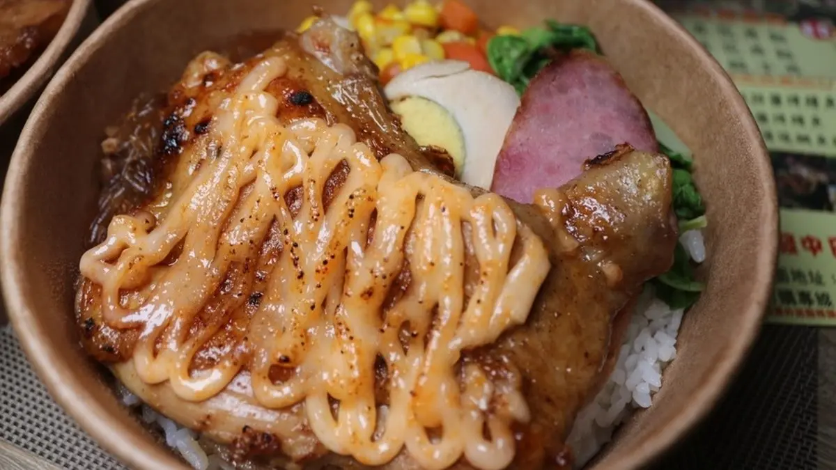 外帶回家吃!台南5家高CP值便當:60元烤鴨飯、香港師傅燒臘、炙燒明太子雞腿 外帶回家吃!台南5家高CP值便當:60元烤鴨飯、香港師傅燒臘、炙燒明太子雞腿