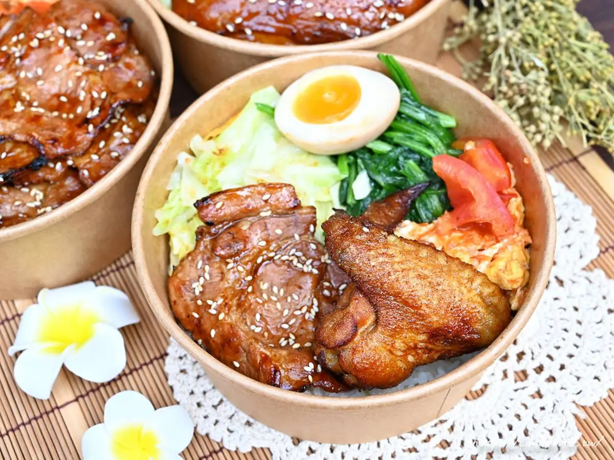 【新開店】獨特醬汁刷烤超入味！台中炭火便當不到百元嘗２主菜，肉控先搶高CP大雞腿