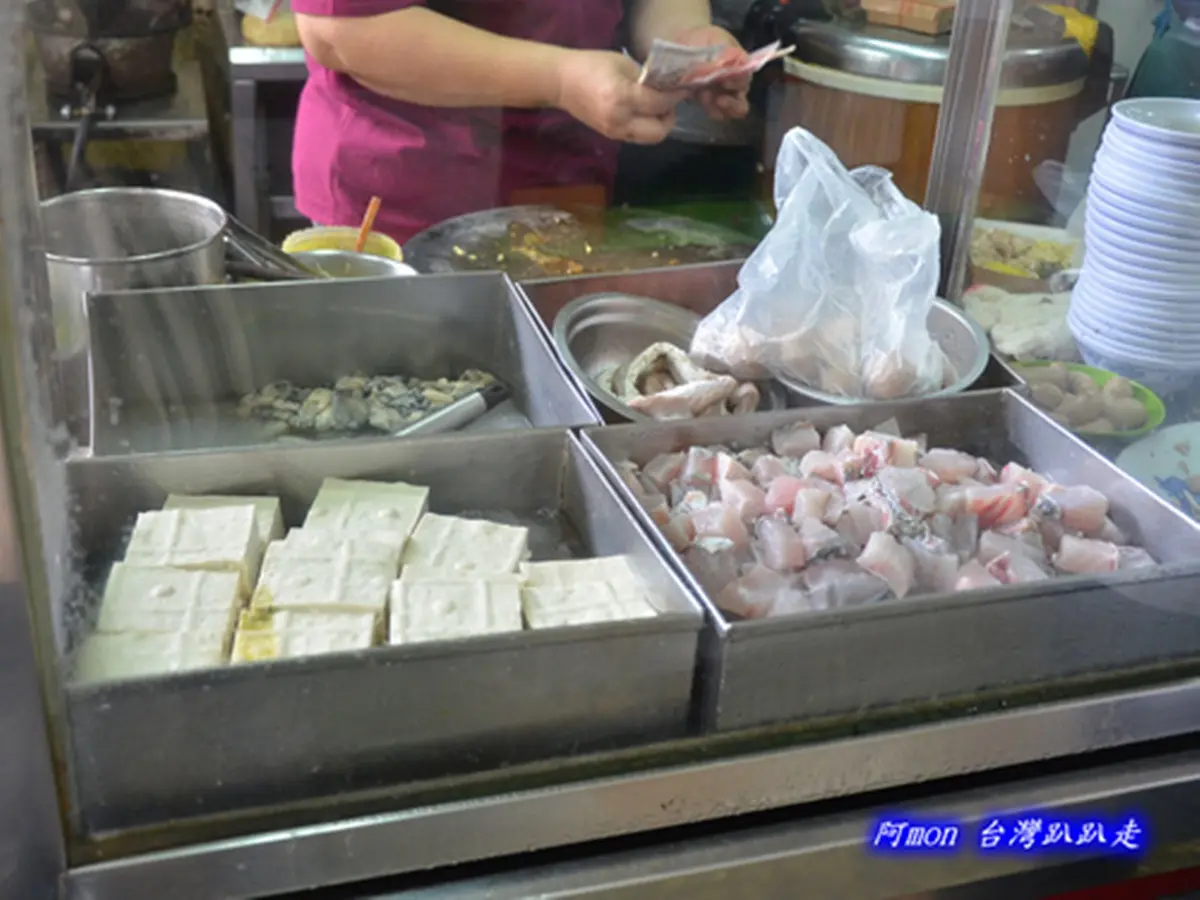 先收進口袋！嘉義50年火雞肉飯配筍乾、淋雞油才對味，高CP值味噌魚湯只要30元