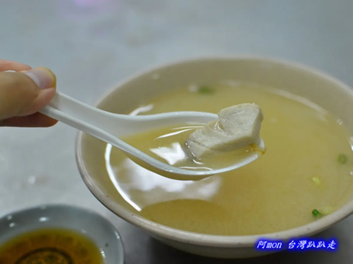 先收進口袋！嘉義50年火雞肉飯配筍乾、淋雞油才對味，高CP值味噌魚湯只要30元