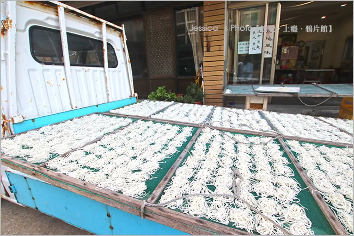 馬祖特產必收!手工「魚麵」軟Q還吃得到海味,餅狀「手洗紫菜」料理超方便 馬祖特產必收!手工「魚麵」軟Q還吃得到海味,餅狀「手洗紫菜」料理超方便