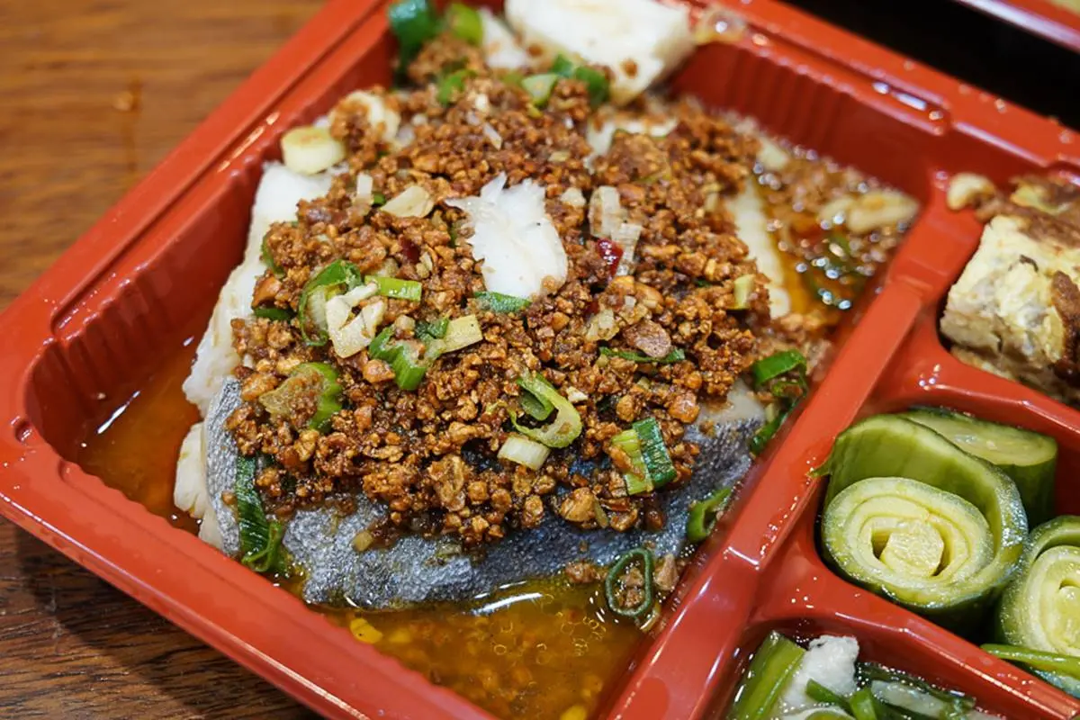 花蓮人外帶吃起來！３家澎派防疫餐盒：滿滿鮮甜土雞肉、銷魂厚切豆酥鱈魚、Q彈炸牛排