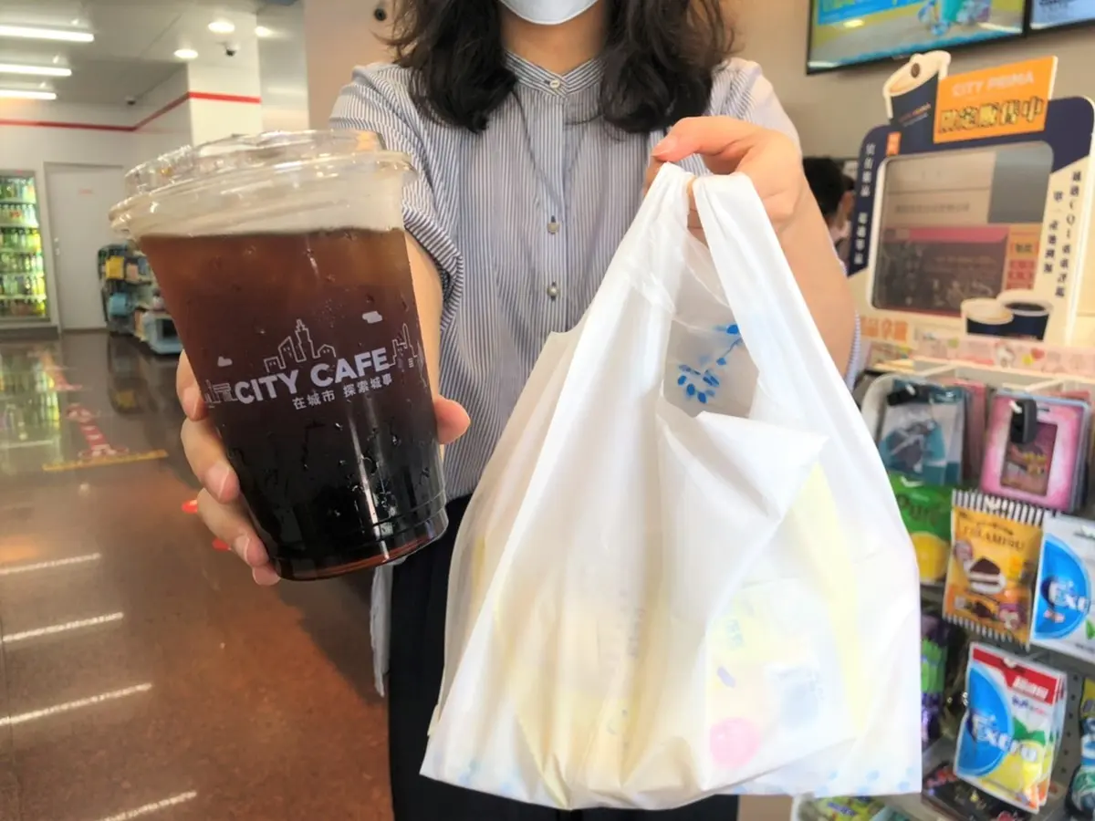 7-11「預約外帶自取」新上線！防疫安心補貨享「拿鐵半價＋送中美式」，加碼咖啡組必囤
