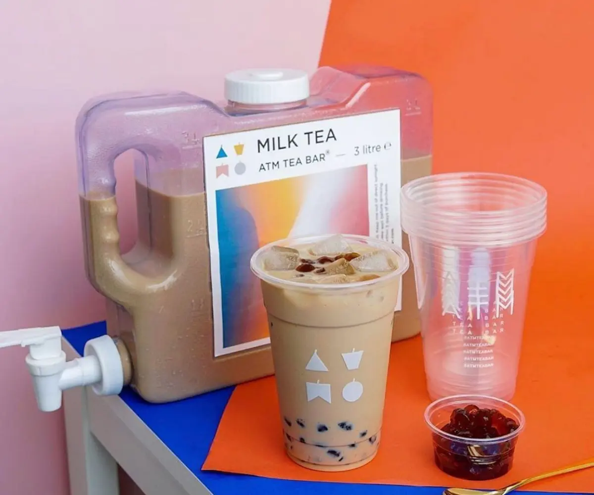 奶茶控福音!泰國推超狂「3公升奶茶飲水機」,加碼「奶茶補充包」無限暢飲 奶茶控福音!泰國推超狂「3公升奶茶飲水機」,加碼「奶茶補充包」無限暢飲