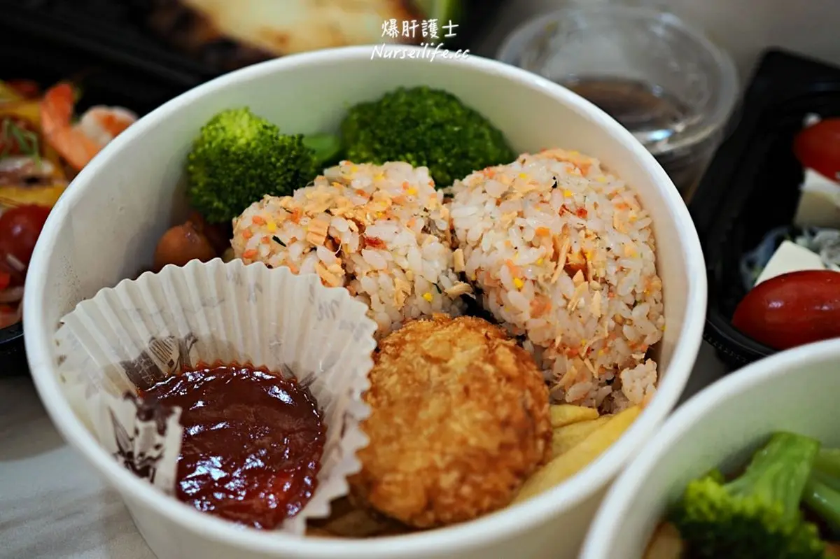 超佛心！日式洋食館「多元外送」消費滿千補助200元，先點厚到爆豬排三明治