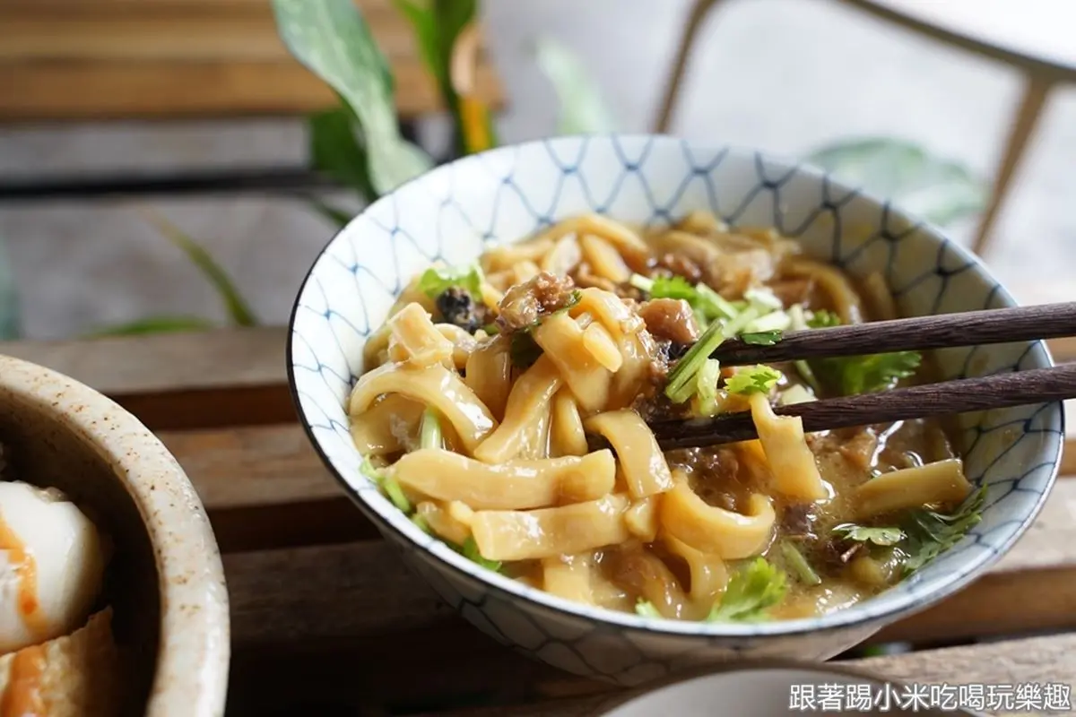老闆娘手工製作！媽媽味小吃藏身老舊木屋，暖心關東煮必點扎實豬肉蛋