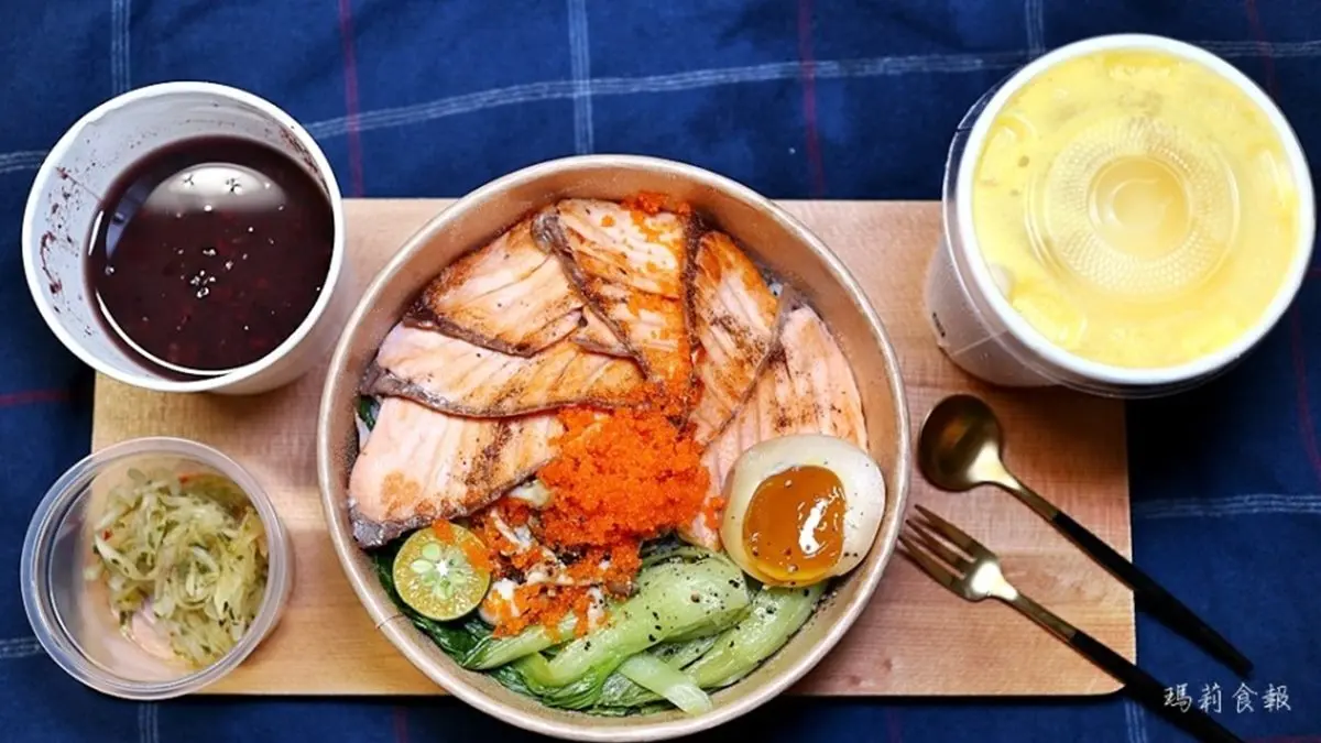 8折開嗑!知名燒肉店「限量丼飯」必點Q脆厚切牛舌,「炙燒鮭魚」加明太子口感更豐富 8折開嗑!知名燒肉店「限量丼飯」必點Q脆厚切牛舌,「炙燒鮭魚」加明太子口感更豐富