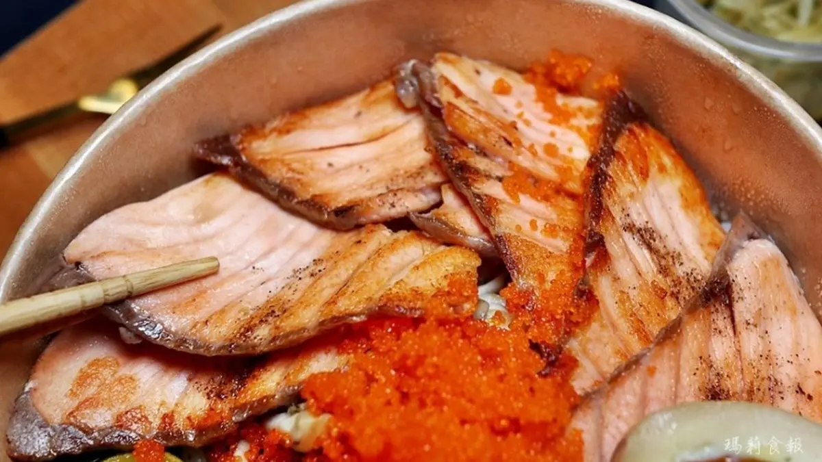 8折開嗑!知名燒肉店「限量丼飯」必點Q脆厚切牛舌,「炙燒鮭魚」加明太子口感更豐富 8折開嗑!知名燒肉店「限量丼飯」必點Q脆厚切牛舌,「炙燒鮭魚」加明太子口感更豐富
