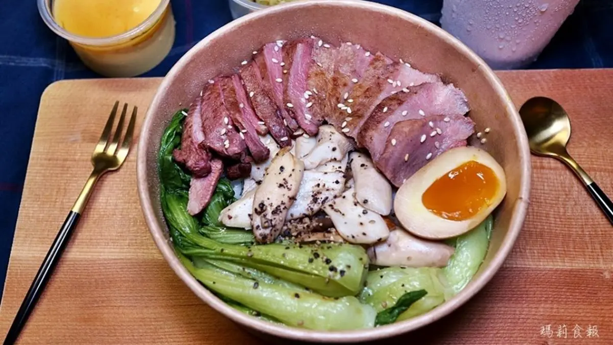 8折開嗑!知名燒肉店「限量丼飯」必點Q脆厚切牛舌,「炙燒鮭魚」加明太子口感更豐富 8折開嗑!知名燒肉店「限量丼飯」必點Q脆厚切牛舌,「炙燒鮭魚」加明太子口感更豐富