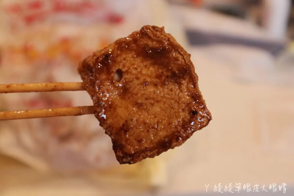 飄香30年！「獨門祕醬」鹽酥雞必點超入味百頁，厚實烤雞排比臉還要大