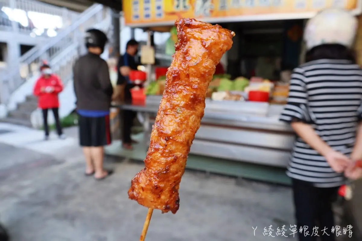 飄香30年！「獨門祕醬」鹽酥雞必點超入味百頁，厚實烤雞排比臉還要大