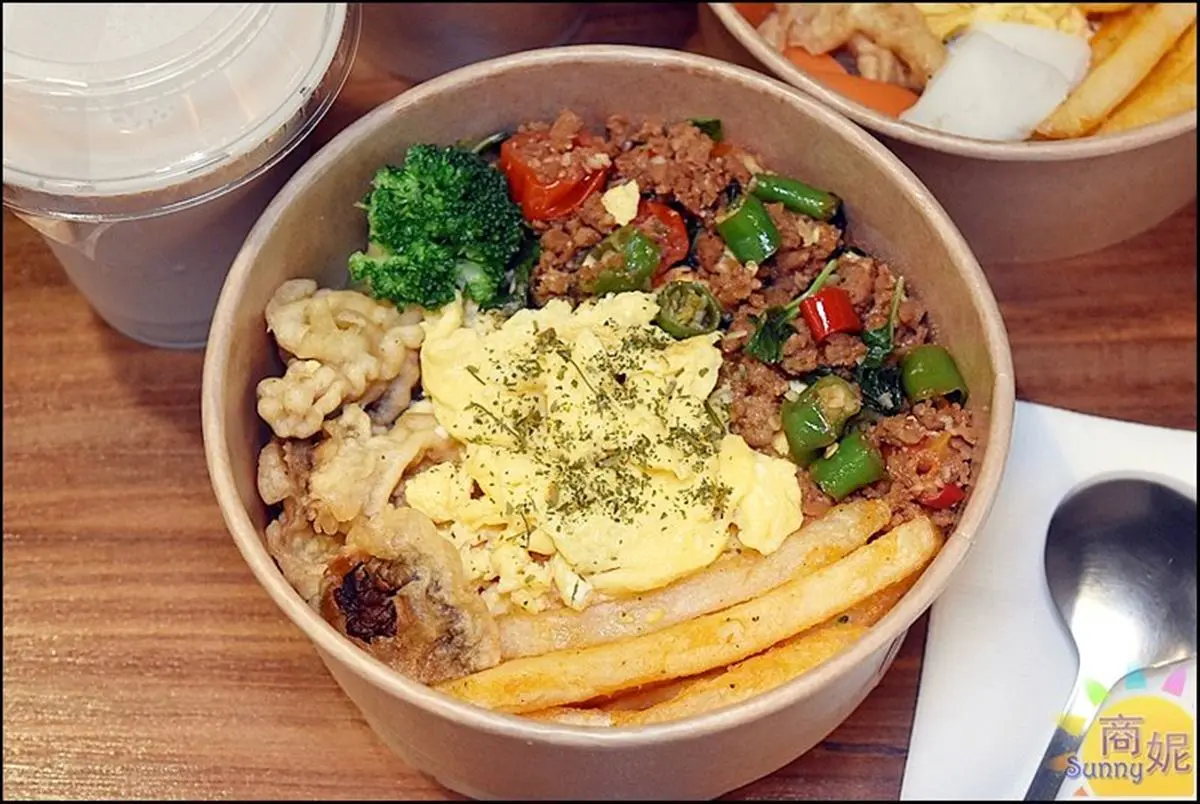 素食族福音!4.5星蔬食餐廳「防疫便當」吃得到唰嘴打拋豬,手工調理包簡單加熱超下飯 素食族福音!4.5星蔬食餐廳「防疫便當」吃得到唰嘴打拋豬,手工調理包簡單加熱超下飯