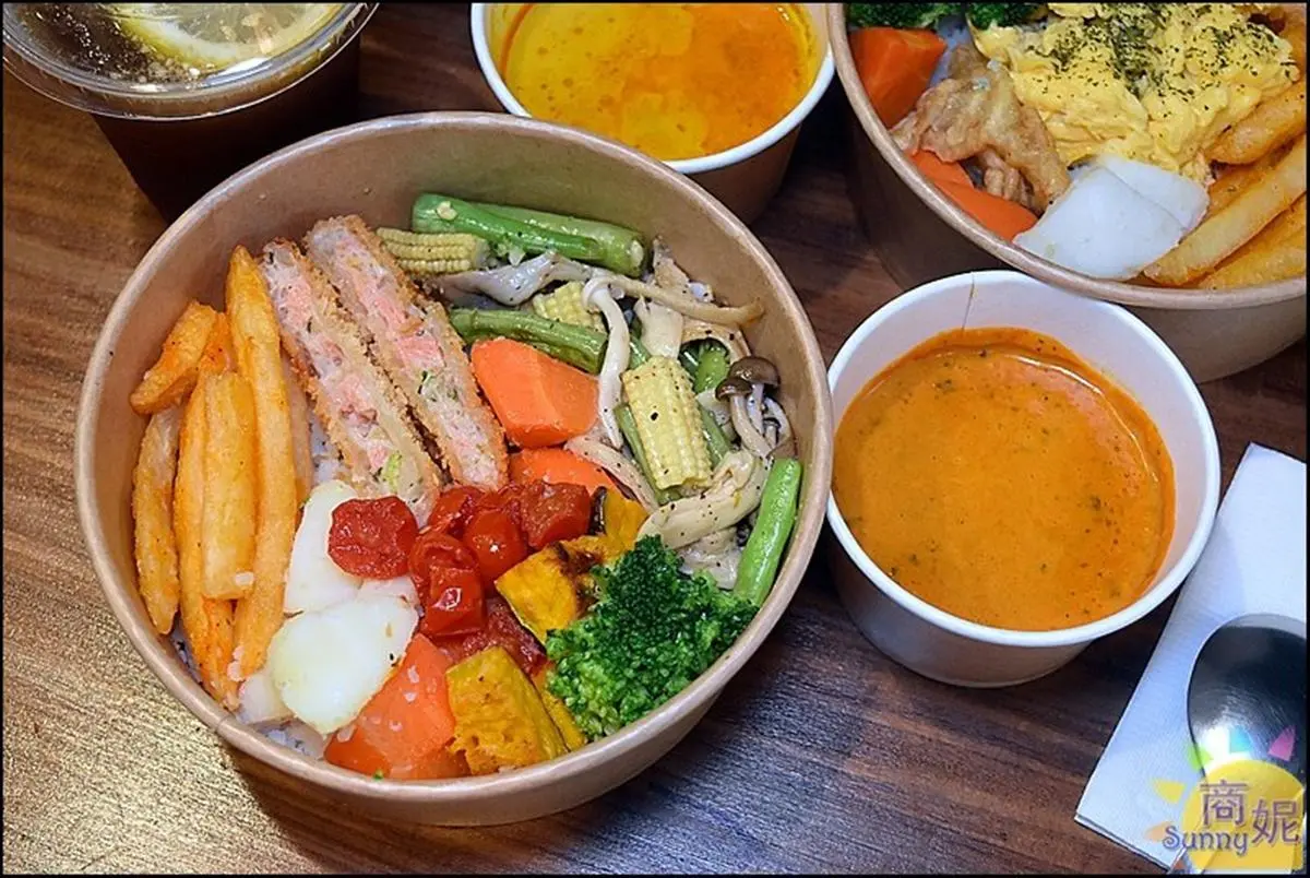 素食族福音!4.5星蔬食餐廳「防疫便當」吃得到唰嘴打拋豬,手工調理包簡單加熱超下飯 素食族福音!4.5星蔬食餐廳「防疫便當」吃得到唰嘴打拋豬,手工調理包簡單加熱超下飯