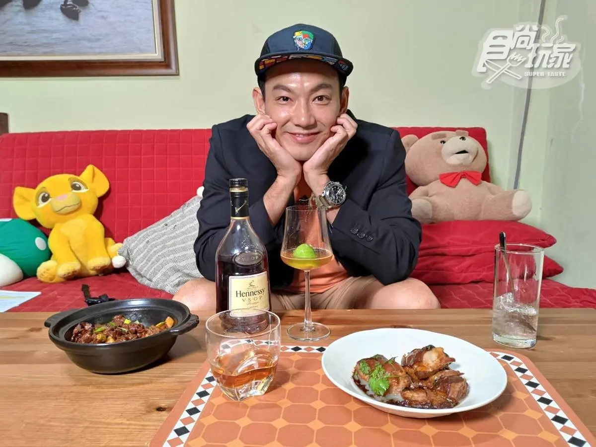 《食尚》推新型態網路節目!威風拉線上合體「盛裝」吃晚餐,威廉盼打完疫苗一起出國 《食尚》推新型態網路節目!威風拉線上合體「盛裝」吃晚餐,威廉盼打完疫苗一起出國