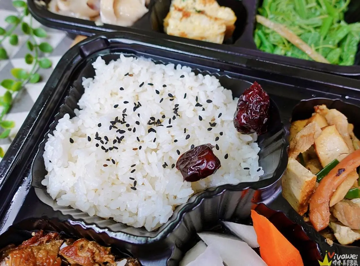 買就送紅棗茶!客家餐廳外帶先嗑超下飯「梅干扣肉」,加點「紅棗饅頭」自製刈包更唰嘴 買就送紅棗茶!客家餐廳外帶先嗑超下飯「梅干扣肉」,加點「紅棗饅頭」自製刈包更唰嘴