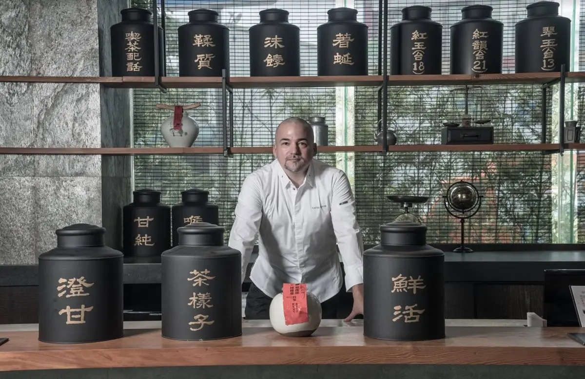 全台唯一50公尺「透明無邊際」泳池!結合圖書館打卡飯店,還可吃「侯布雄」弟子好料 全台唯一50公尺「透明無邊際」泳池!結合圖書館打卡飯店,還可吃「侯布雄」弟子好料