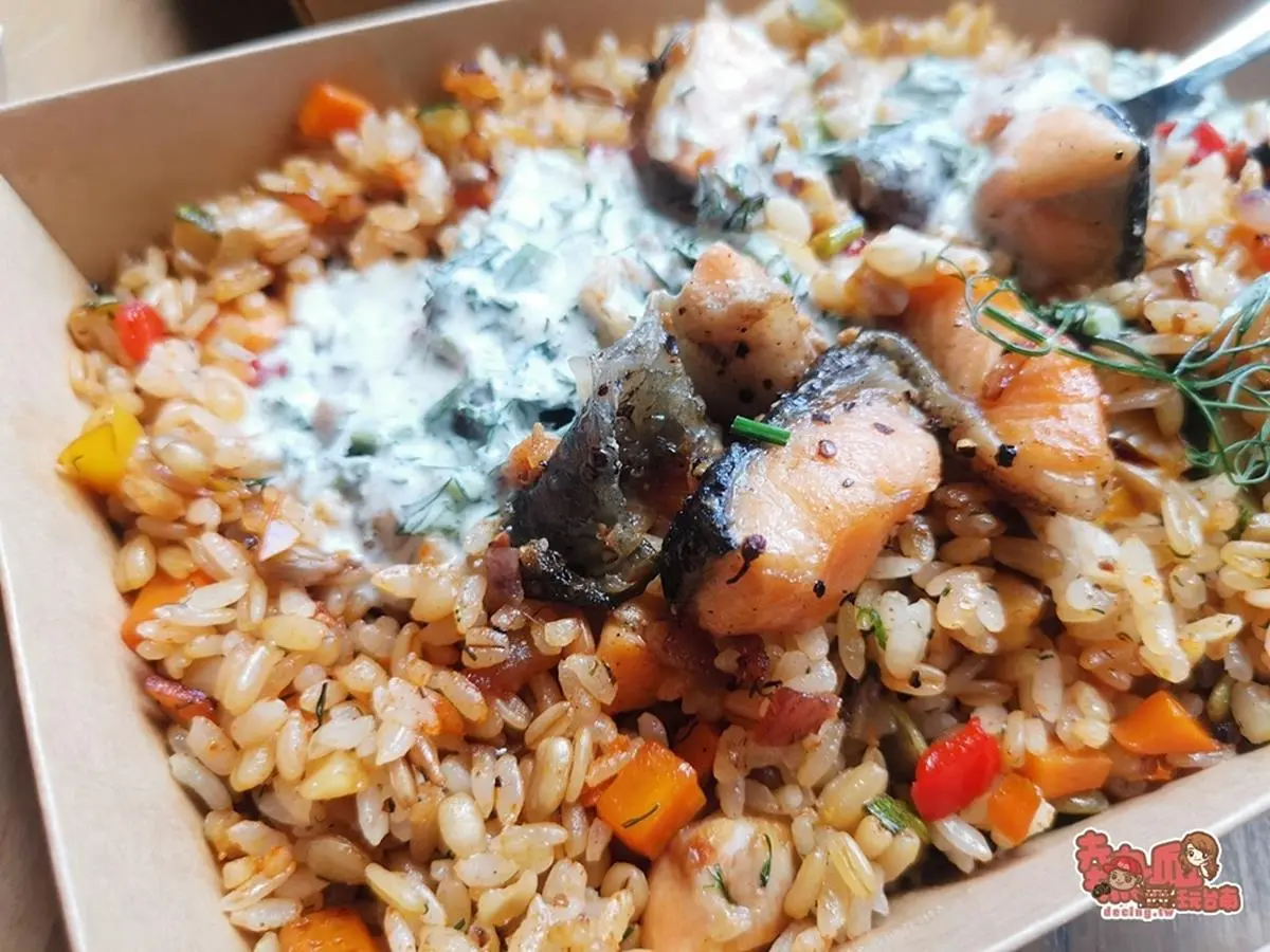 老闆是丹麥人!道地「北歐炒飯」撒滿堅果+大麥超唰嘴,嘗鮮必試香甜「西瓜起司串」 老闆是丹麥人!道地「北歐炒飯」撒滿堅果+大麥超唰嘴,嘗鮮必試香甜「西瓜起司串」