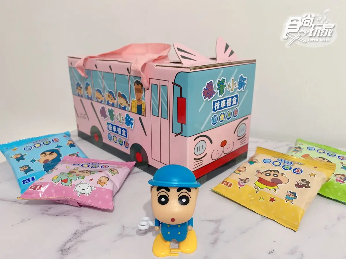 小新「超狂校車禮盒」必搶！7-11獨家９款卡通禮盒：史努比手提曲奇餅、KITTY鳳梨酥
