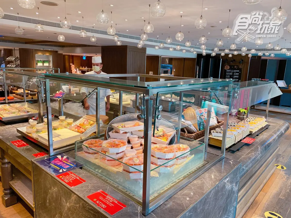 全台北最大「吃到飽外帶店」！10大區最低20元能吃，必拿巨型「雞麵包」、超大牛排