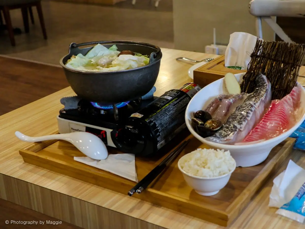藏身百年古蹟!高CP值異國料理必點噴汁「祕方炸雞」,海鮮控會愛爆料西班牙燉飯 藏身百年古蹟!高CP值異國料理必點噴汁「祕方炸雞」,海鮮控會愛爆料西班牙燉飯